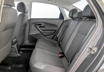 Подержанный автомобиль Volkswagen Polo Sedan 2018 года (12 фото)
