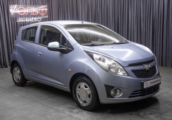 Подержанный автомобиль Chevrolet Spark 2011 года (3 фото)