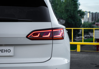 Подержанный автомобиль Volkswagen Touareg 2018 года (14 фото)