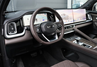 Подержанный автомобиль Geely Monjaro 2026 года (17 фото)