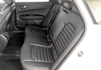 Подержанный автомобиль Kia Optima Sedan 2017 года (12 фото)