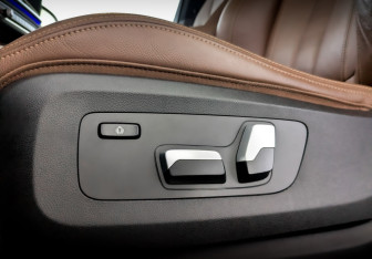 Подержанный автомобиль BMW X5 2020 года (21 фото)