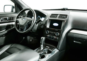Подержанный автомобиль Ford Explorer 2017 года (7 фото)