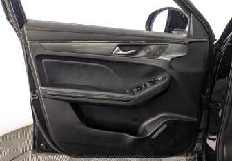 Подержанный автомобиль Haval Jolion 2023 года (19 фото)