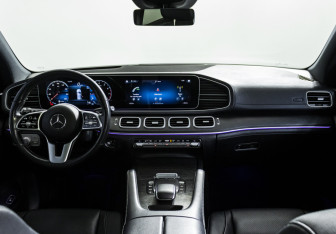 Подержанный автомобиль Mercedes-Benz GLE 2021 года (17 фото)