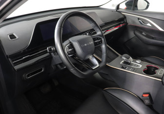 Подержанный автомобиль Omoda C5 2023 года (9 фото)