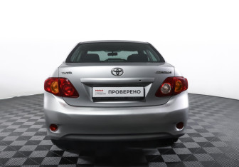 Подержанный автомобиль Toyota Corolla Sedan 2007 года (6 фото)