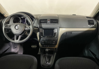 Подержанный автомобиль Skoda Yeti 2015 года (13 фото)