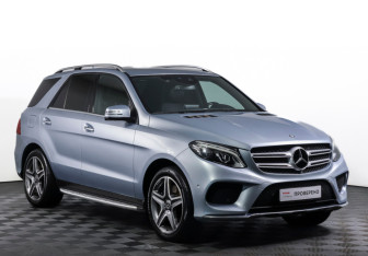 Подержанный автомобиль Mercedes-Benz GLE 2017 года (3 фото)