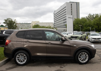 Подержанный автомобиль BMW X3 2012 года (3 фото)
