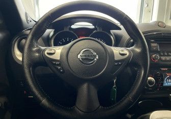 Подержанный автомобиль Nissan Juke 2011 года (14 фото)
