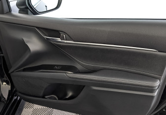 Подержанный автомобиль Toyota Camry Sedan 2022 года (25 фото)