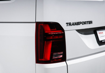 Подержанный автомобиль Volkswagen Transporter Minivan 2021 года (16 фото)