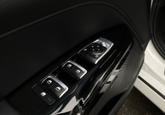 Подержанный автомобиль Kia K5 2022 года (22 фото)