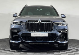 Подержанный автомобиль BMW X7 2020 года (3 фото)