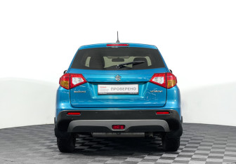 Подержанный автомобиль Suzuki Vitara 2017 года (6 фото)