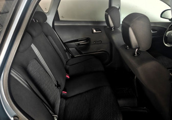 Подержанный автомобиль Kia Ceed Hatchback 2007 года (10 фото)