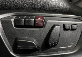 Подержанный автомобиль BMW X4 2016 года (17 фото)