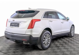 Подержанный автомобиль Cadillac XT5 2016 года (5 фото)