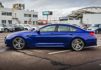 Подержанный автомобиль BMW M6 Sedan 2013 года (13 фото)