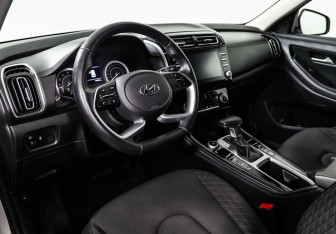 Подержанный автомобиль Hyundai Creta 2021 года (12 фото)