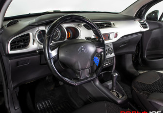 Подержанный автомобиль Citroen C3 Hatchback 2010 года (12 фото)