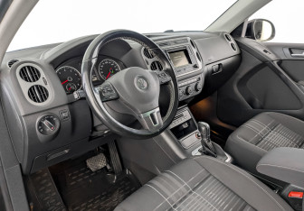 Подержанный автомобиль Volkswagen Tiguan 2016 года (16 фото)