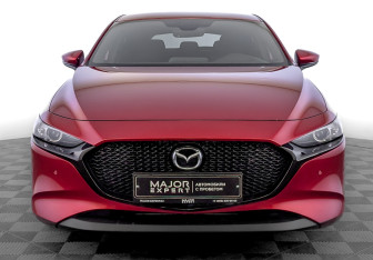Подержанный автомобиль Mazda 3 Hatchback 2019 года (2 фото)