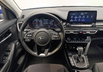 Подержанный автомобиль Kia Seltos 2021 года (13 фото)