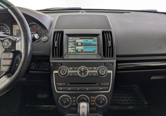 Подержанный автомобиль Land Rover Freelander 2013 года (15 фото)
