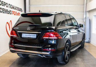 Подержанный автомобиль Mercedes-Benz GLE 2015 года (4 фото)