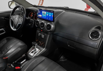 Подержанный автомобиль Opel Antara 2010 года (9 фото)