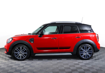 Подержанный автомобиль MINI Countryman 2019 года (8 фото)