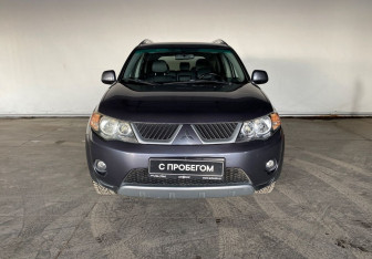 Подержанный автомобиль Mitsubishi Outlander 2007 года (2 фото)