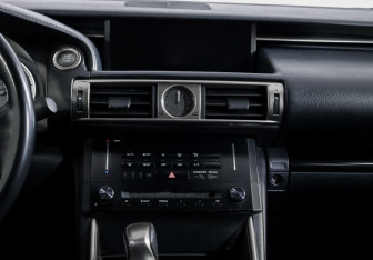 Подержанный автомобиль Lexus IS Sedan 2013 года (13 фото)