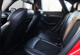 Подержанный автомобиль Audi Q3 2017 года (8 фото)