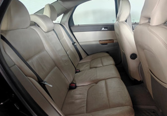 Подержанный автомобиль Volvo S40 2007 года (10 фото)