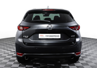 Подержанный автомобиль Mazda CX-5 2017 года (6 фото)