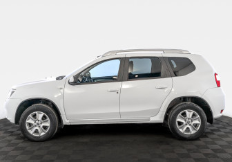 Подержанный автомобиль Nissan Terrano 2020 года (8 фото)