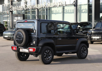 Подержанный автомобиль Suzuki Jimny 2025 года (5 фото)