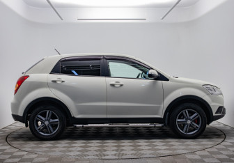 Подержанный автомобиль SsangYong Actyon 2012 года (6 фото)