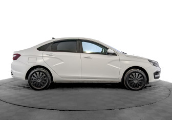 Подержанный автомобиль LADA (ВАЗ) Vesta Sedan 2023 года (4 фото)