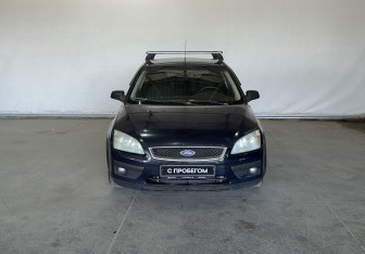 Подержанный автомобиль Ford Focus Hatchback 2005 года (2 фото)