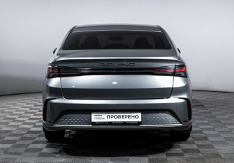 Подержанный автомобиль BAIC U5 Plus 2023 года (6 фото)