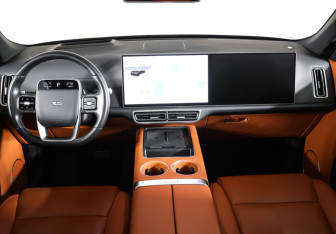 Подержанный автомобиль LiXiang L9 2023 года (15 фото)