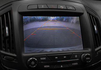 Подержанный автомобиль Opel Insignia Sedan 2013 года (20 фото)