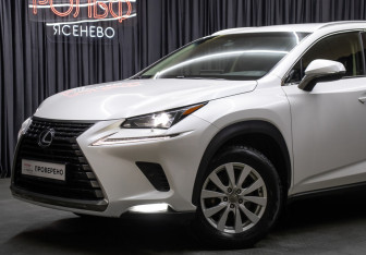 Подержанный автомобиль Lexus NX 2018 года (20 фото)