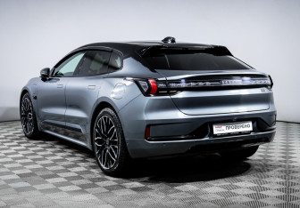 Подержанный автомобиль Zeekr 001 2023 года (7 фото)