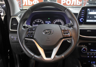 Подержанный автомобиль Hyundai Tucson 2020 года (17 фото)