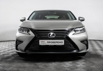 Подержанный автомобиль Lexus ES 2016 года (2 фото)